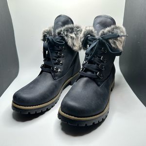 NIB!! CLIFFS BY WHITE MOUNTAIN Paddington Faux Fur Cuff Ankle Boot, Sz 8.5, Navy